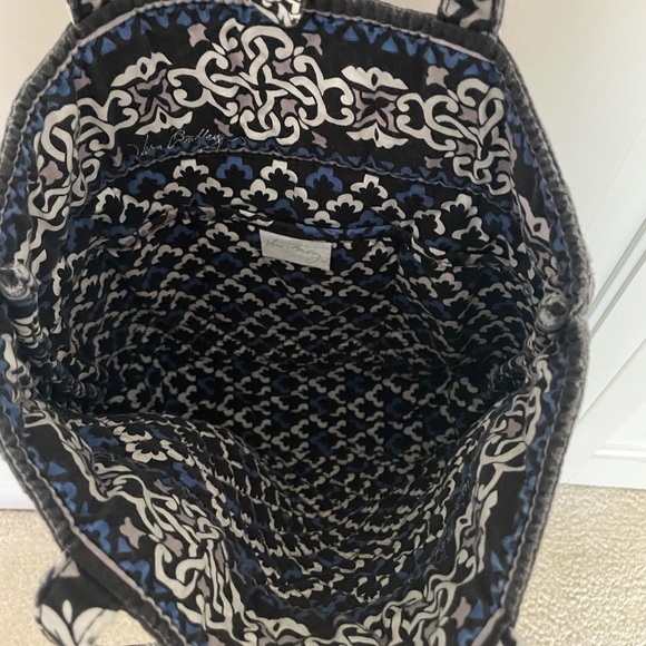 Vera Bradley Tote Retired Canterberry Cobalt. - Picture 4 of 7